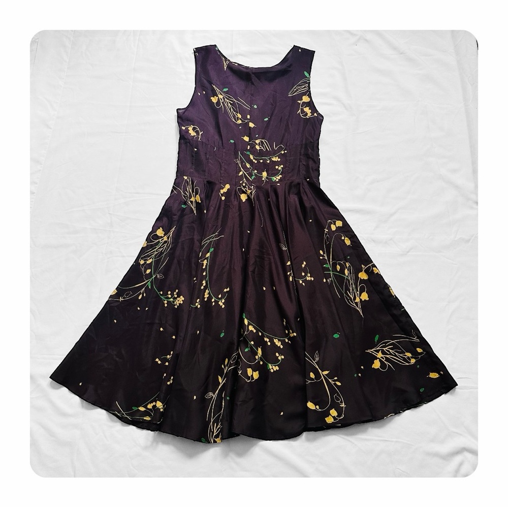β
Johnny Was Floral Georgette 100%Silk Spring Wedding Guest Dress - Purple β
- Picture 10 of 16